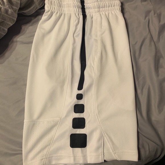 Nike Striped Elite Basketball Short - Picture 5 of 9